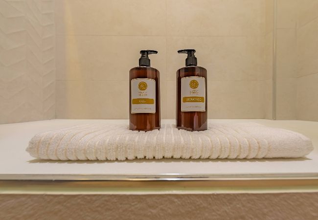 Apartamento en Tarifa - 1a linea playa, piscina, terraza, garaje y fibra  Apartamento en Tarifa - 1a linea playa, piscina, terraza, garaje y fibra