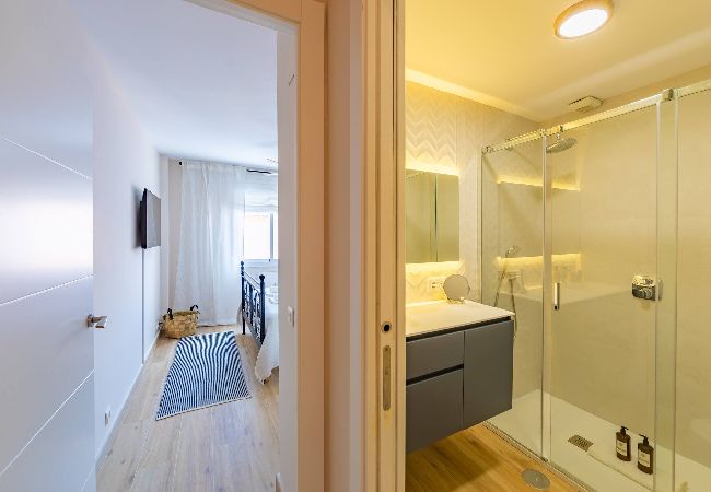 Apartamento en Tarifa - 1a linea playa, piscina, terraza, garaje y fibra  Apartamento en Tarifa - 1a linea playa, piscina, terraza, garaje y fibra