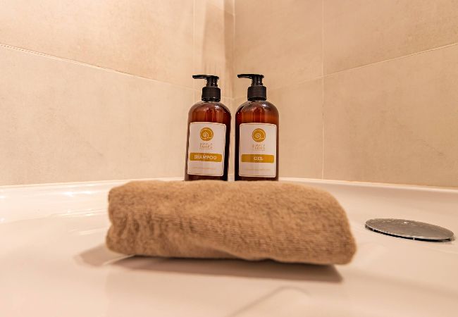 Residencial en Tarifa - Vistas Panorámicas, Terraza y Piscina - WIFI Fibra  Residencial en Tarifa - Vistas Panorámicas, Terraza y Piscina - WIFI Fibra