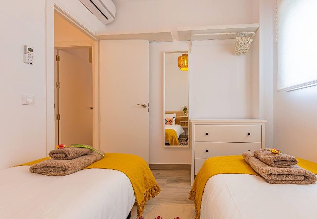 Residencial en Tarifa - Vistas Panorámicas, Terraza y Piscina - WIFI Fibra  Residencial en Tarifa - Vistas Panorámicas, Terraza y Piscina - WIFI Fibra