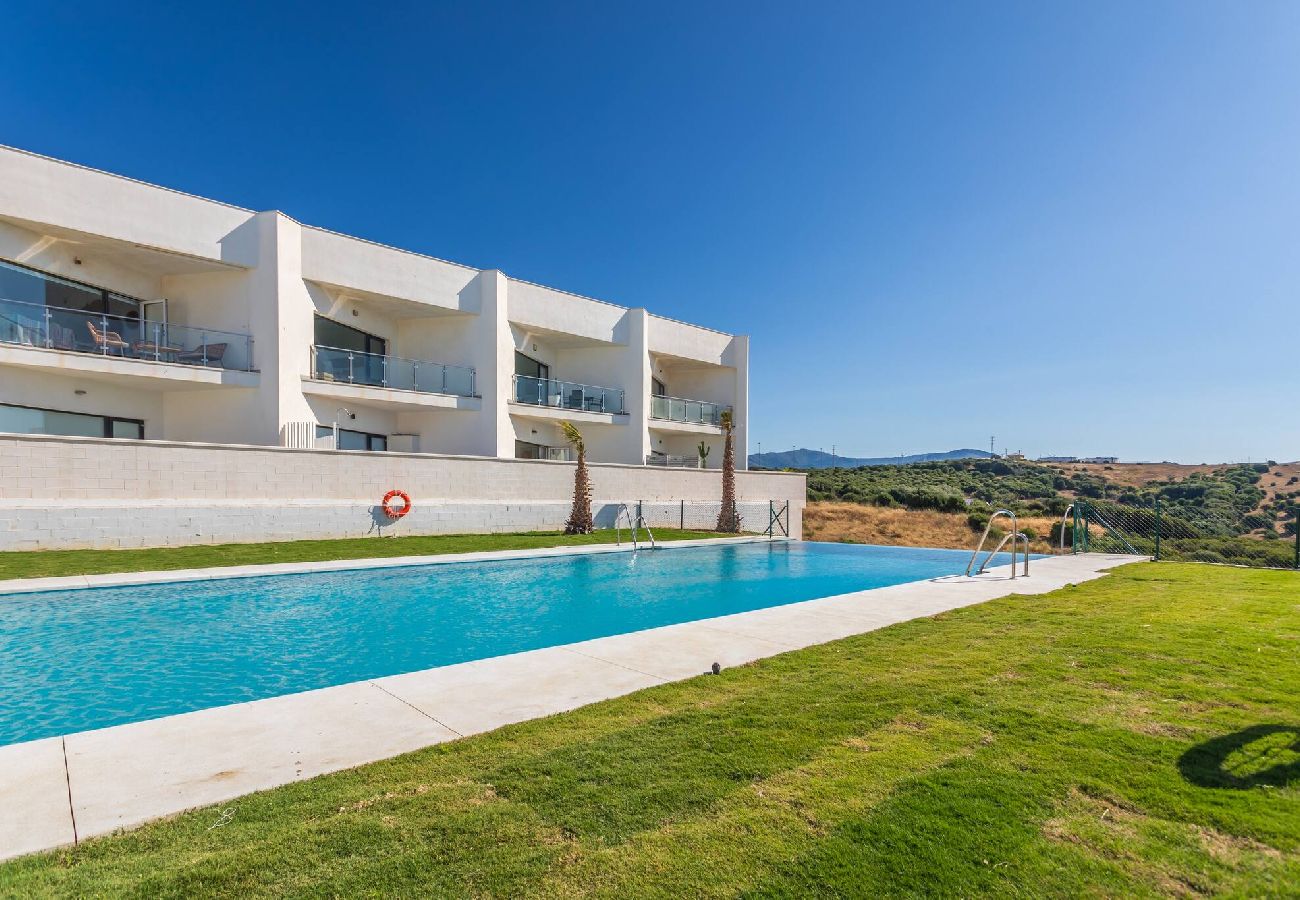 Apartamento en Tarifa - Terraza, vistas, piscina, aparcamiento y WIFI 