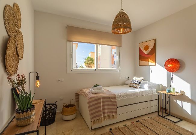 Apartamento en Tarifa - Terraza & vistas panoramicas al estrecho y Africa  Apartamento en Tarifa - Terraza & vistas panoramicas al estrecho y Africa