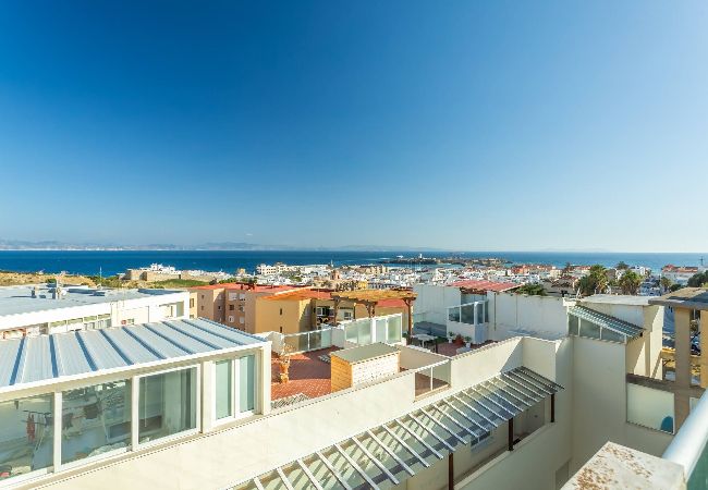 Apartamento en Tarifa - Terraza & vistas panoramicas al estrecho y Africa  Apartamento en Tarifa - Terraza & vistas panoramicas al estrecho y Africa