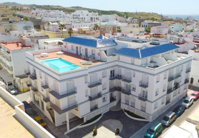 Residencial en Tarifa - Ventura - Céntrico, Piscina, WIFI y Parking  Residencial en Tarifa - Ventura - Céntrico, Piscina, WIFI y Parking