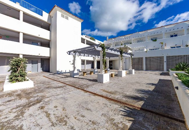 Apartamento en Tarifa - Playa cerca, terraza acogedora, piscina y fibra  Apartamento en Tarifa - Playa cerca, terraza acogedora, piscina y fibra