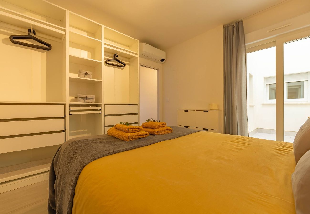 Apartamento en Tarifa - Playa cerca, terraza acogedora, piscina y fibra 