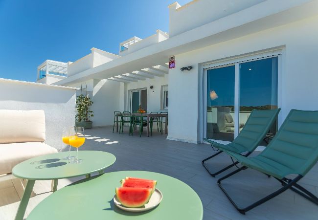 Apartamento en Tarifa - Terraza con vistas, piscina, aparcamiento & WIFI 