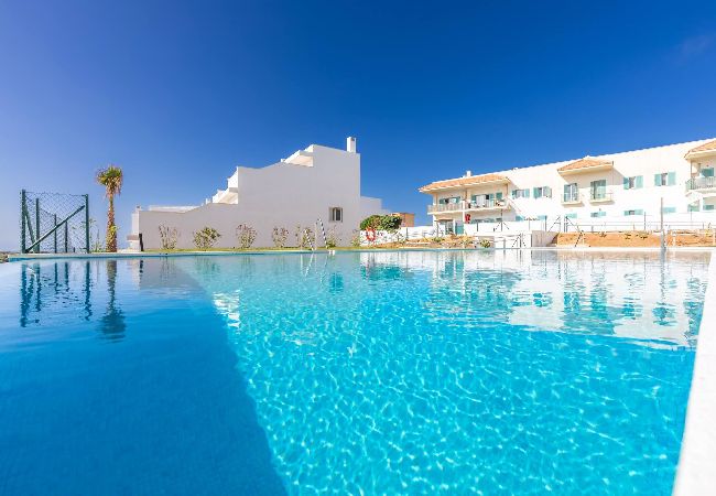 Apartamento en Tarifa - Terraza con vistas, piscina, aparcamiento & WIFI  Apartamento en Tarifa - Terraza con vistas, piscina, aparcamiento & WIFI