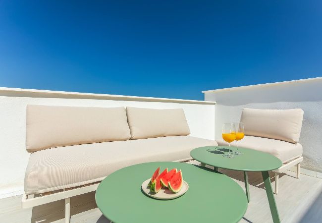 Apartamento en Tarifa - Terraza con vistas, piscina, aparcamiento & WIFI  Apartamento en Tarifa - Terraza con vistas, piscina, aparcamiento & WIFI