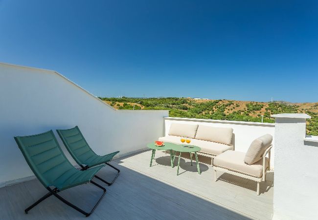 Apartamento en Tarifa - Terraza con vistas, piscina, aparcamiento & WIFI  Apartamento en Tarifa - Terraza con vistas, piscina, aparcamiento & WIFI