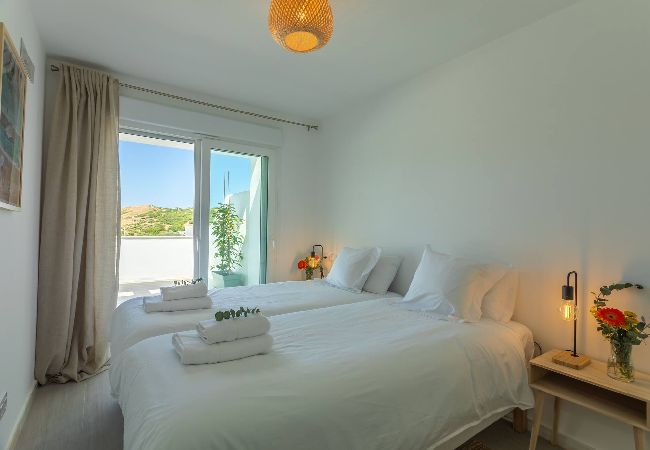 Apartamento en Tarifa - Terraza con vistas, piscina, aparcamiento & WIFI  Apartamento en Tarifa - Terraza con vistas, piscina, aparcamiento & WIFI