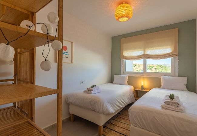 Apartamento en Tarifa - Terraza con vistas, piscina, aparcamiento & WIFI  Apartamento en Tarifa - Terraza con vistas, piscina, aparcamiento & WIFI