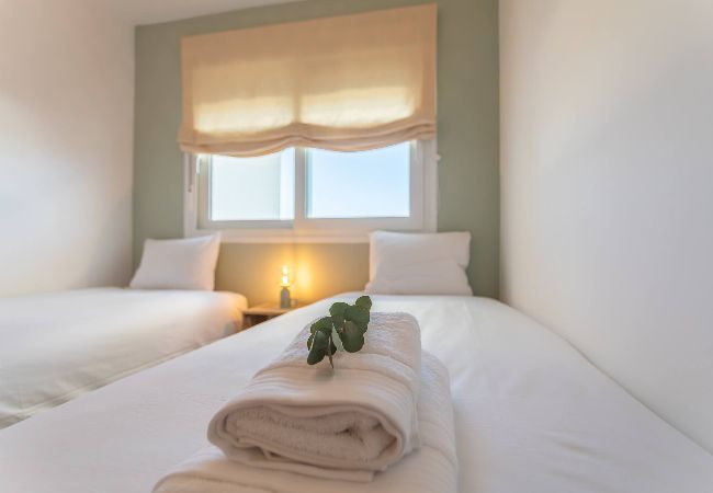 Apartamento en Tarifa - Terraza con vistas, piscina, aparcamiento & WIFI  Apartamento en Tarifa - Terraza con vistas, piscina, aparcamiento & WIFI