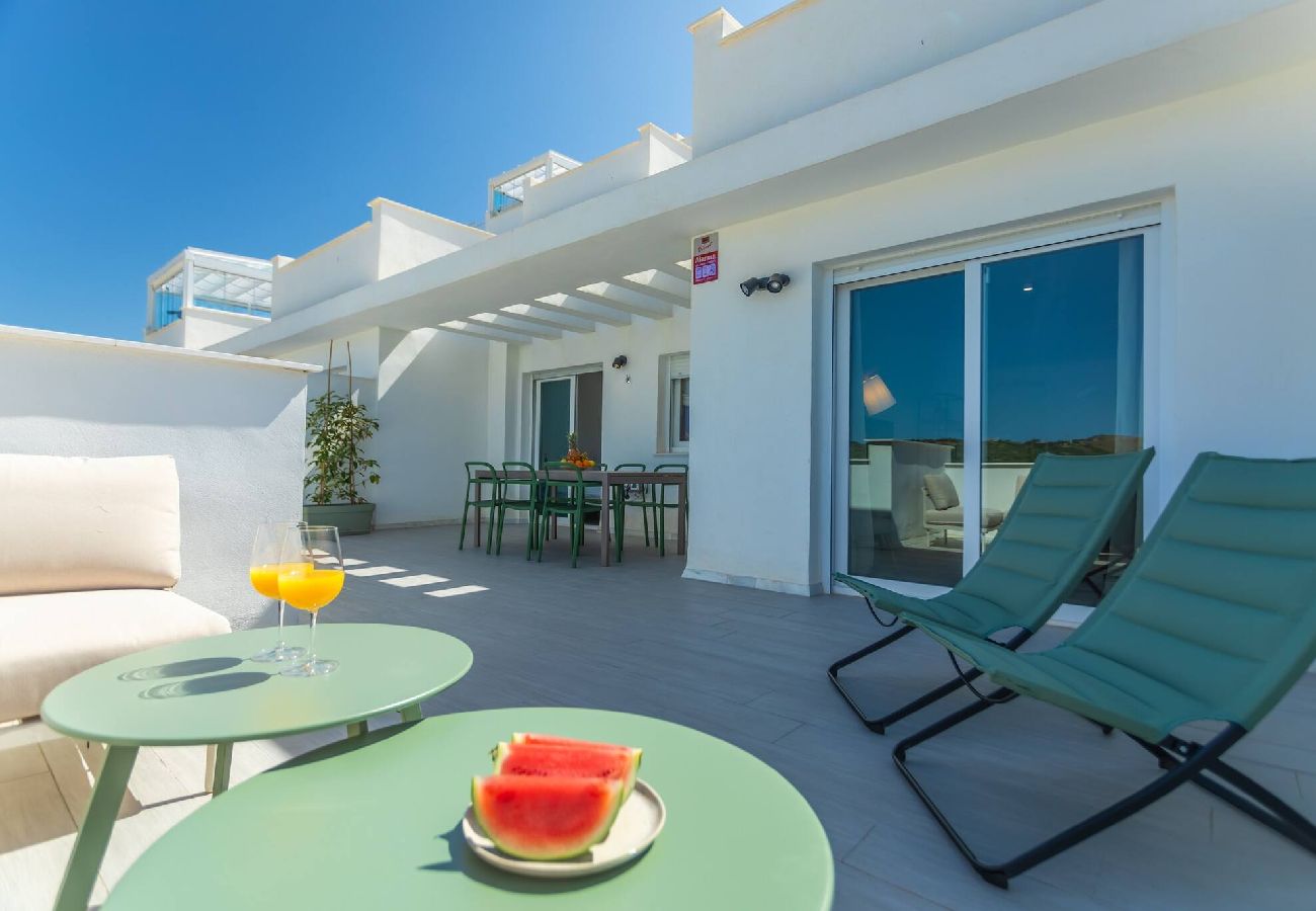 Apartamento en Tarifa - Terraza con vistas, piscina, aparcamiento & WIFI 