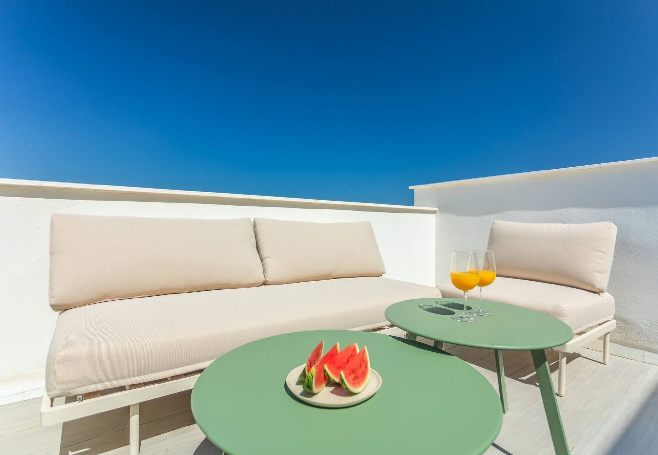 Apartamento en Tarifa - Terraza con vistas, piscina, aparcamiento & WIFI 