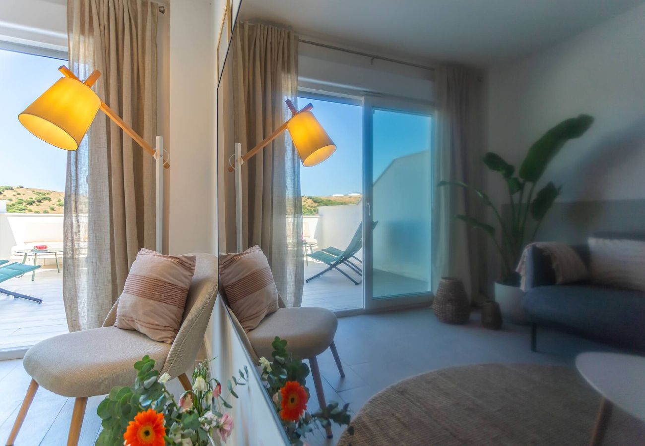 Apartamento en Tarifa - Terraza con vistas, piscina, aparcamiento & WIFI 