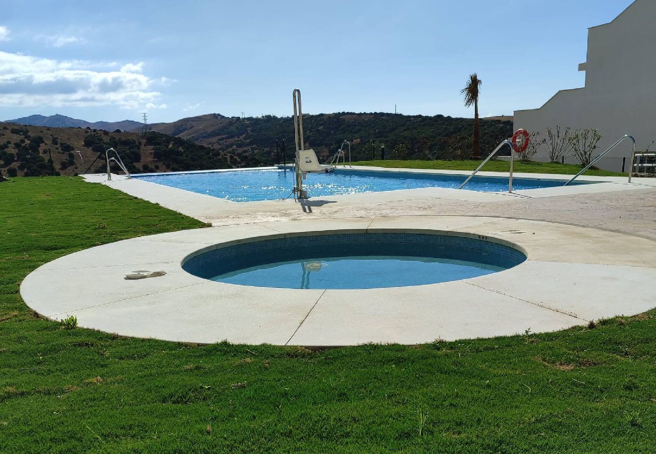 Apartamento en Tarifa - Terraza con vistas, piscina, aparcamiento & WIFI 