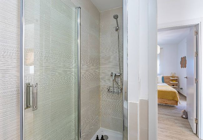 Residencial en Tarifa - Vistas a África, 3 terrazas, WIFI fibra y parking  Residencial en Tarifa - Vistas a África, 3 terrazas, WIFI fibra y parking