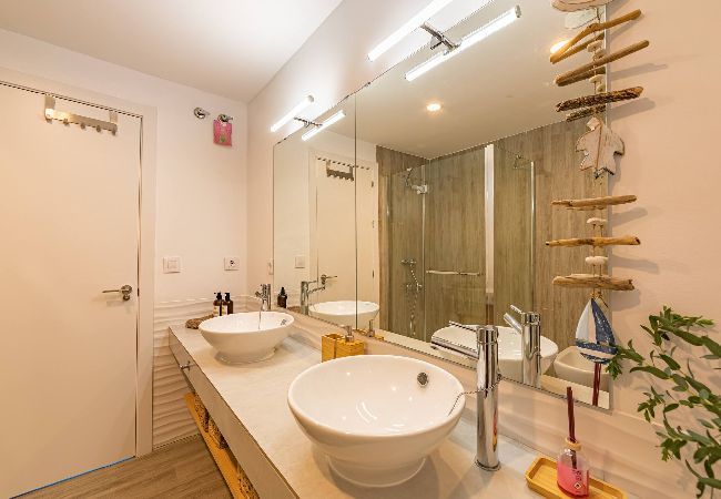 Residencial en Tarifa - Vistas a África, 3 terrazas, WIFI fibra y parking  Residencial en Tarifa - Vistas a África, 3 terrazas, WIFI fibra y parking