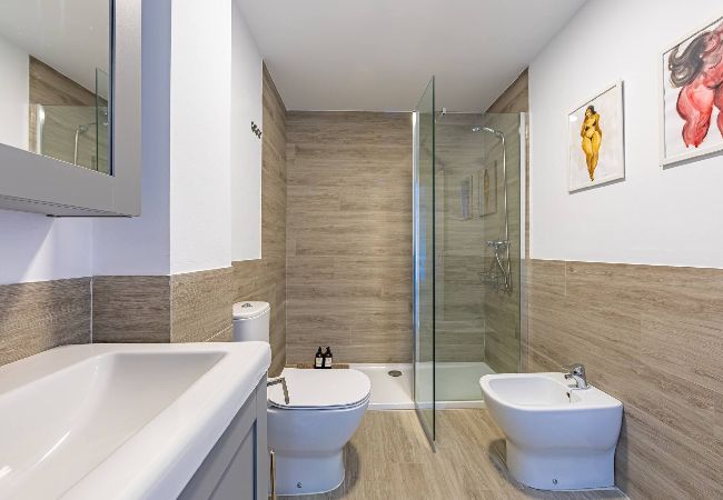 Residencial en Tarifa - Vistas a África, 3 terrazas, WIFI fibra y parking  Residencial en Tarifa - Vistas a África, 3 terrazas, WIFI fibra y parking