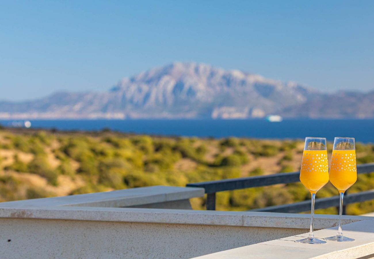 Residencial en Tarifa - Vistas a África, 3 terrazas, WIFI fibra y parking 