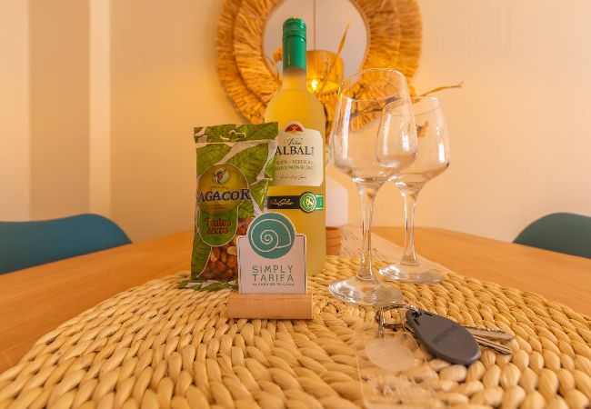 Apartamento en Tarifa - 1a linea playa, balcon & piscina  Apartamento en Tarifa - 1a linea playa, balcon & piscina