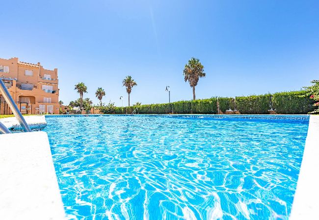 Apartamento en Tarifa - 1a linea playa, balcon & piscina  Apartamento en Tarifa - 1a linea playa, balcon & piscina