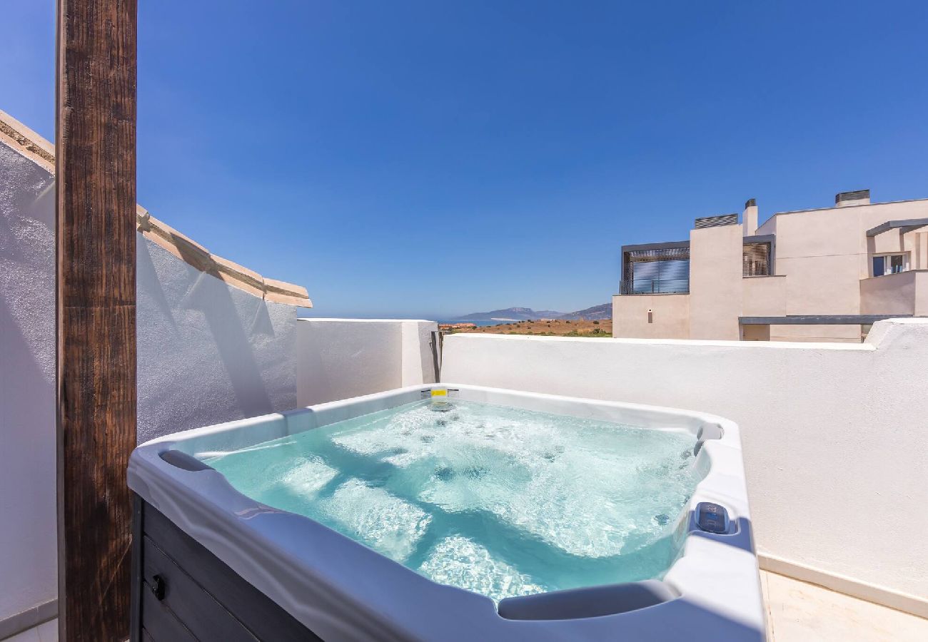 Casa en Cádiz - Espacio, Vistas, Terrazas, Jacuzzi y WIFI (fibra) 