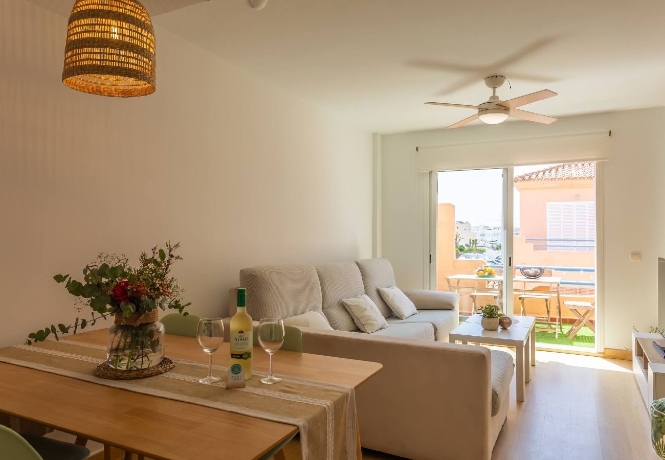 Apartamento en Tarifa - 1a linea playa, piscina, terraza y WIFI fibra 