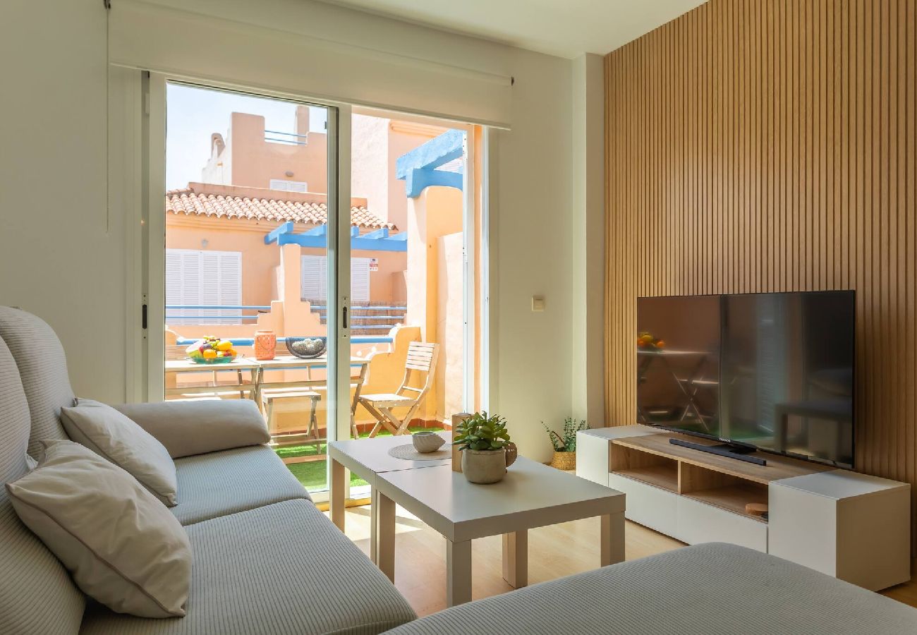 Apartamento en Tarifa - 1a linea playa, piscina, terraza y WIFI fibra 