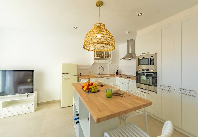 Apartamento en Tarifa - Centro, vistas al estrecho, garaje y fibra optica  Apartamento en Tarifa - Centro, vistas al estrecho, garaje y fibra optica