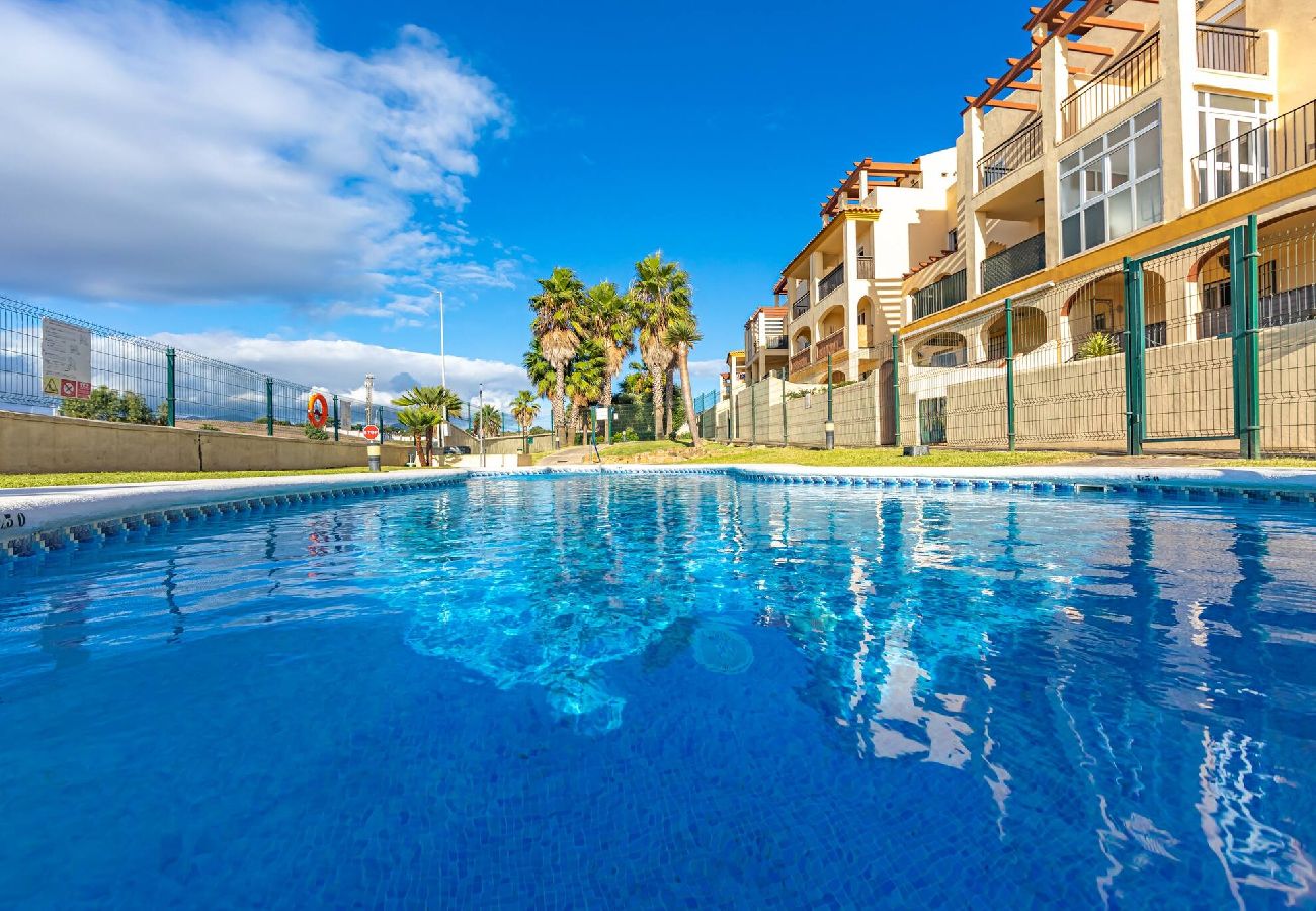 Apartamento en Tarifa - Vistas, piscina & home office - WIFI fibra 