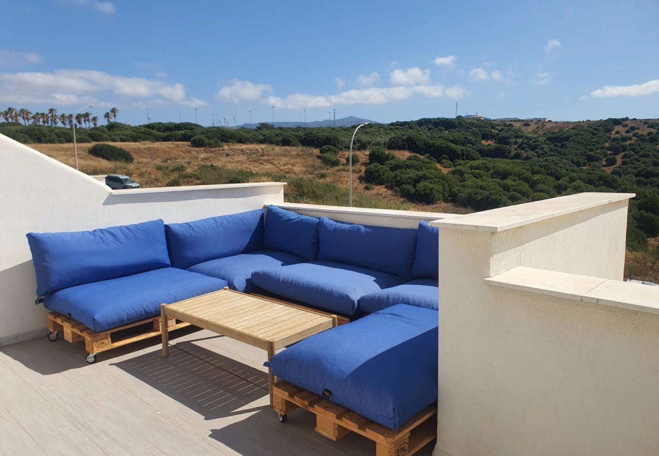 Apartamento en Tarifa - Vistas, terraza, piscina, WIFI y cerca del centro 