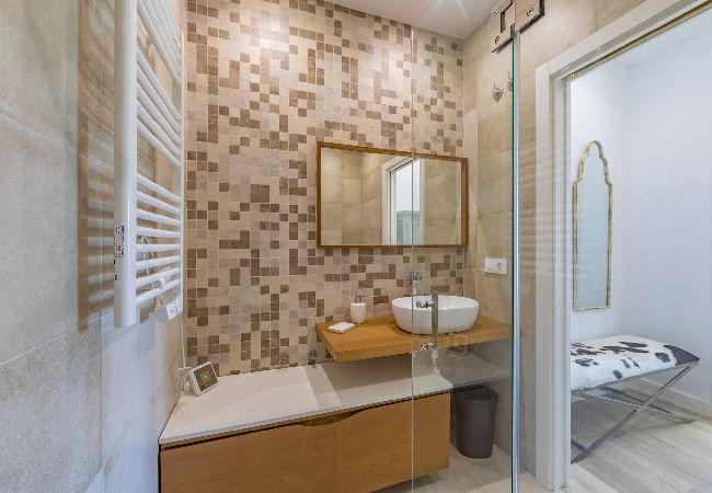 Apartamento en Tarifa - Tranquilo y elegante con terraza, piscina & WIFI  Apartamento en Tarifa - Tranquilo y elegante con terraza, piscina & WIFI