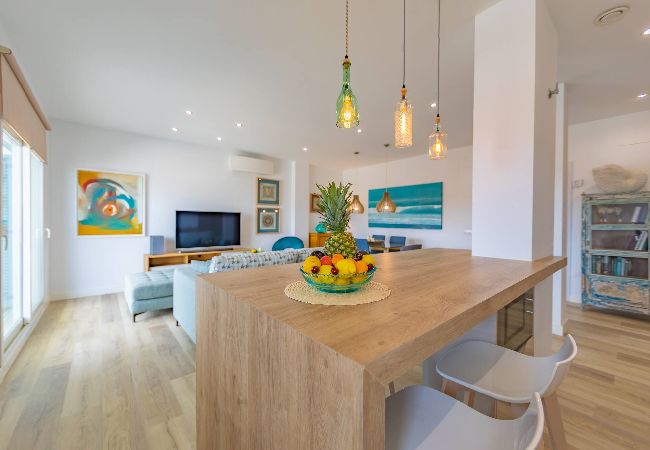 Apartamento en Tarifa - Tranquilo y elegante con terraza, piscina & WIFI  Apartamento en Tarifa - Tranquilo y elegante con terraza, piscina & WIFI