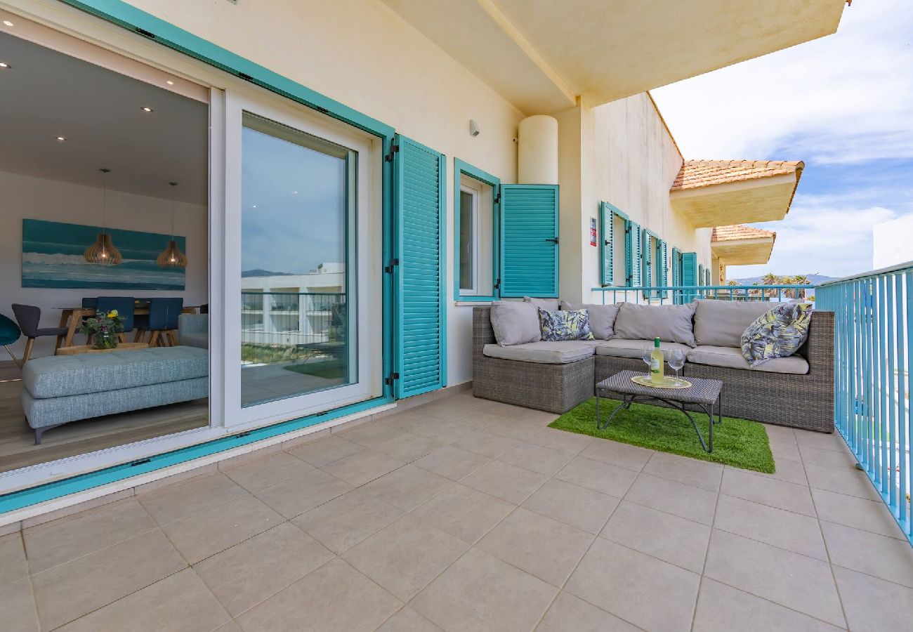 Apartamento en Tarifa - Tranquilo y elegante con terraza, piscina & WIFI 