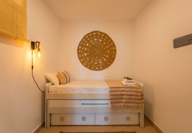 Apartamento en Tarifa - Playa a 30m, terraza, home office & WIFI fibra  Apartamento en Tarifa - Playa a 30m, terraza, home office & WIFI fibra