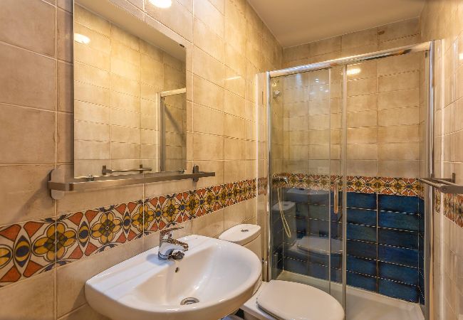 Apartamento en Tarifa - Playa a 30m, terraza, home office & WIFI fibra  Apartamento en Tarifa - Playa a 30m, terraza, home office & WIFI fibra