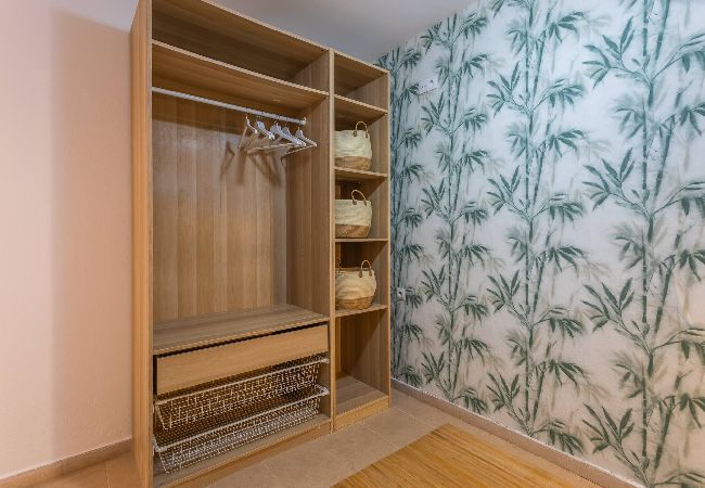 Apartamento en Tarifa - Playa a 30m, terraza, home office & WIFI fibra  Apartamento en Tarifa - Playa a 30m, terraza, home office & WIFI fibra