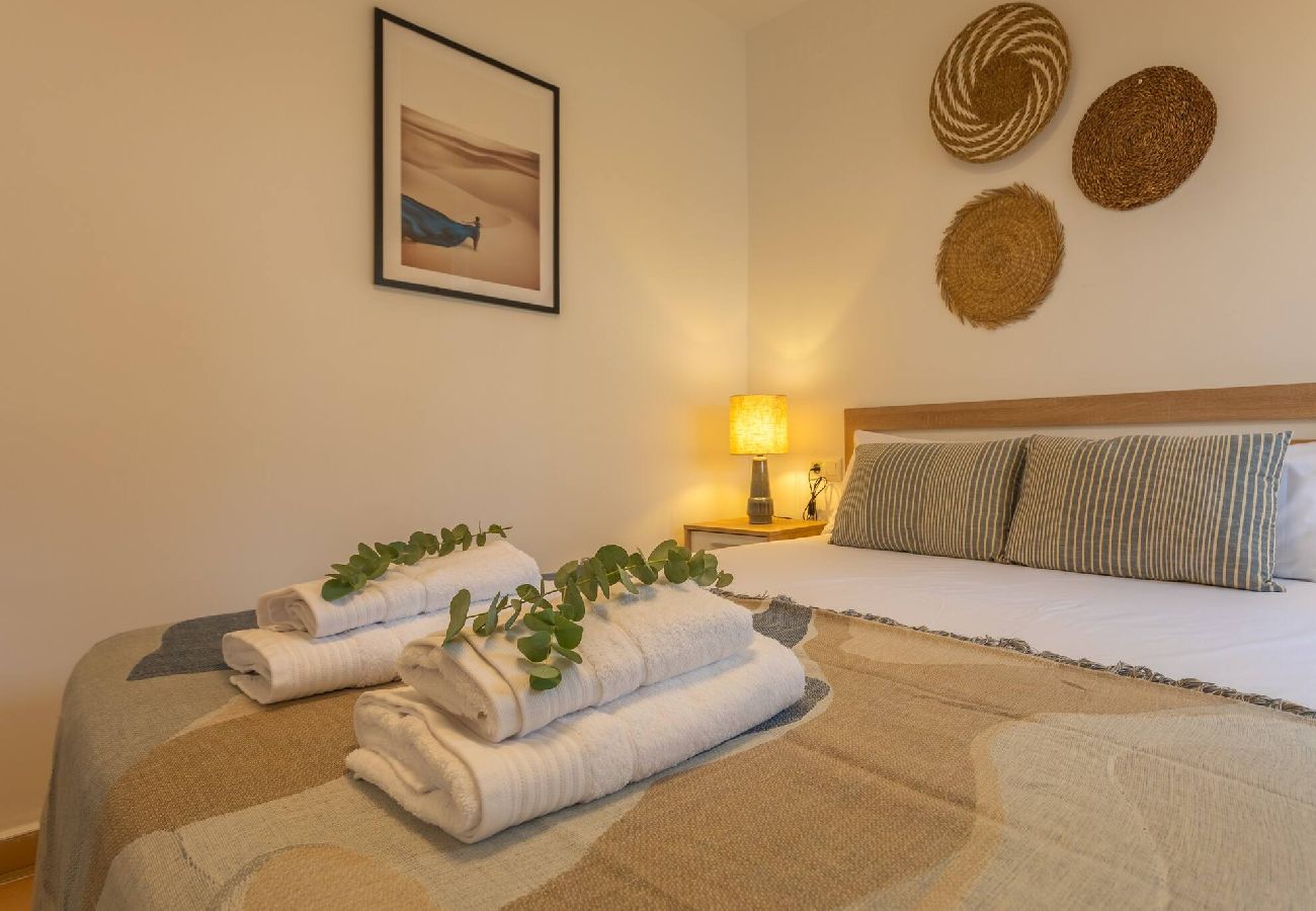 Apartamento en Tarifa - Playa a 30m, terraza, home office & WIFI fibra 