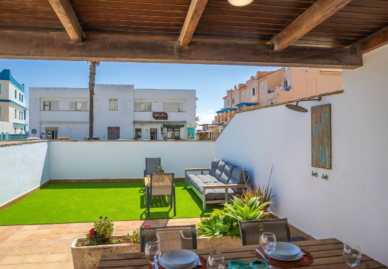 Apartamento en Tarifa - Playa a 30m, terraza, home office & WIFI fibra 