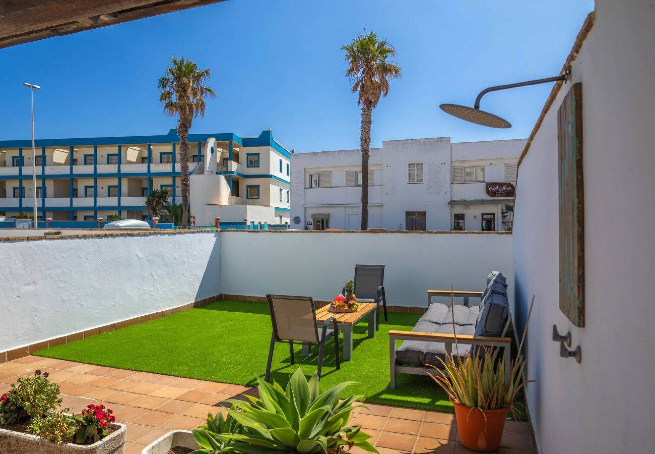 Apartamento en Tarifa - Playa a 30m, terraza, home office & WIFI fibra 