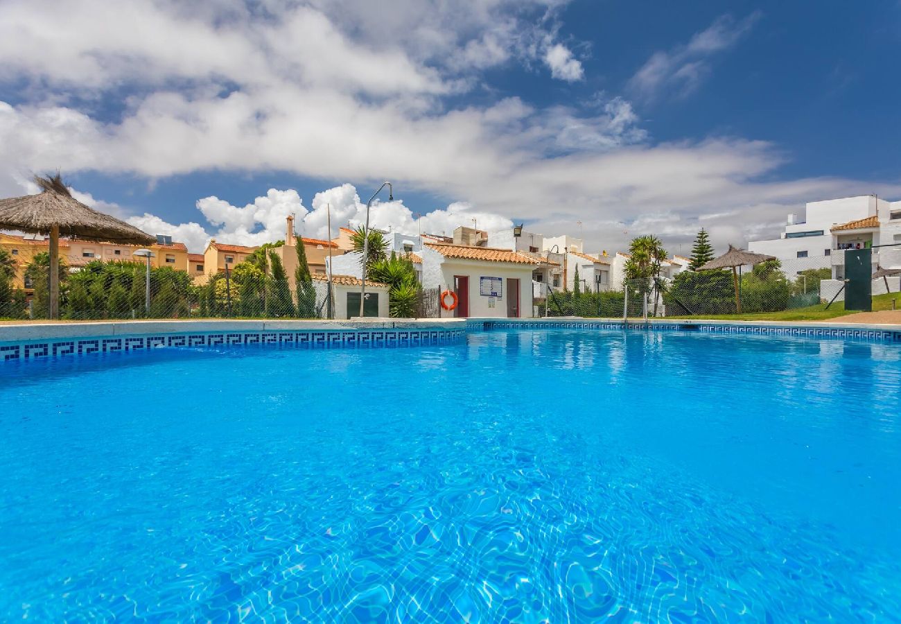 Casa en Tarifa - Espectacular adosado - patio, piscina & office 