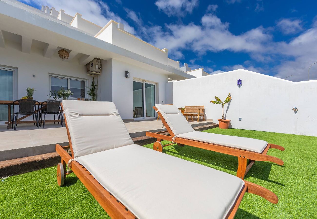 Apartamento en Tarifa - Gran Jardin vistas al campo, Piscina y WIFI rapido 