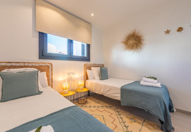 Apartamento en Tarifa - Céntrico  - Terraza - Fibra Óptica & Garaje Apartamento en Tarifa - Céntrico  - Terraza - Fibra Óptica & Garaje