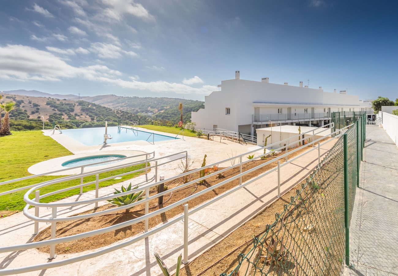 Apartamento en Tarifa - Terraza con vistas al mar y África y piscina