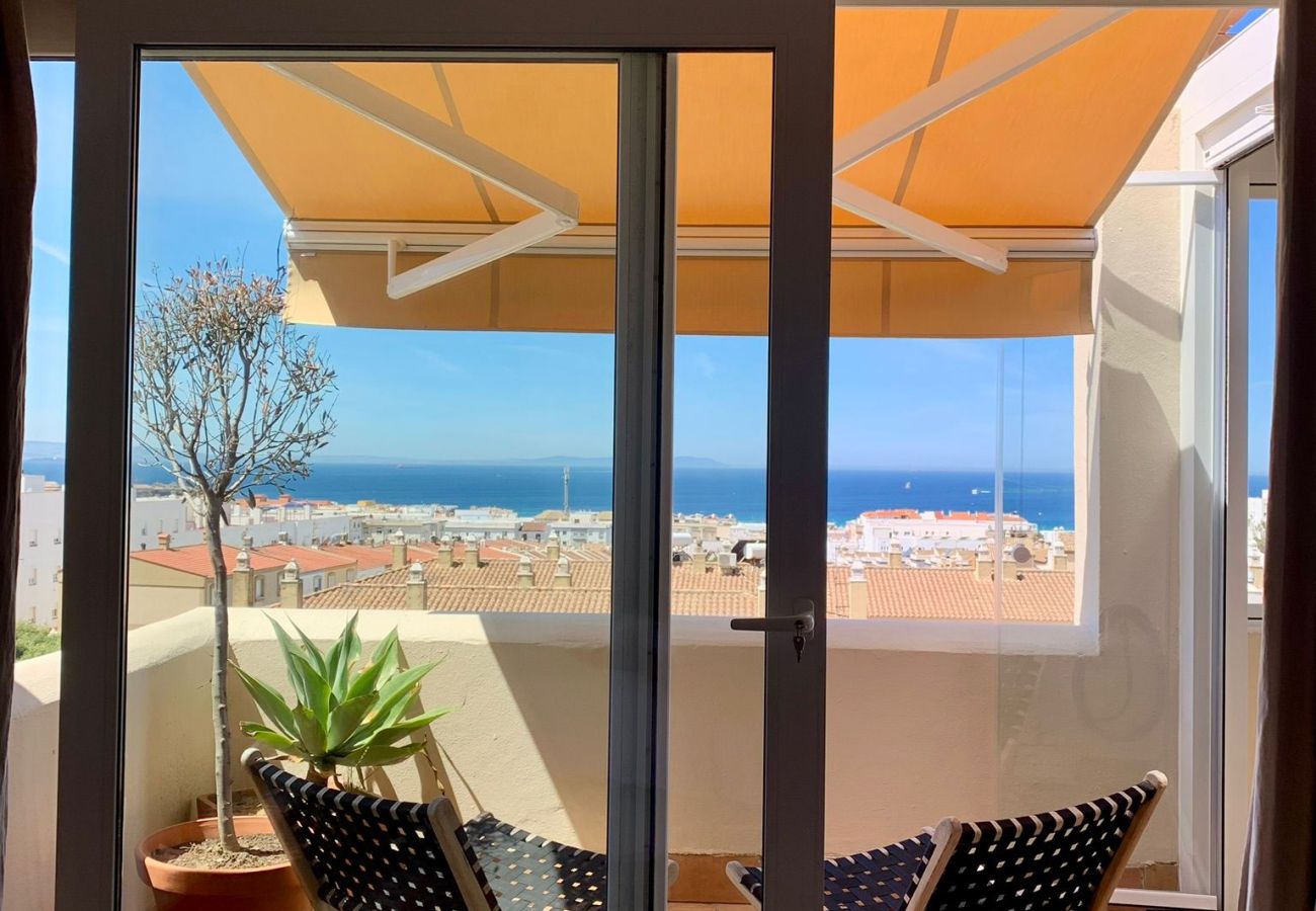 Apartamento en Tarifa - Espacio, terrazas y piscina cerca del centro