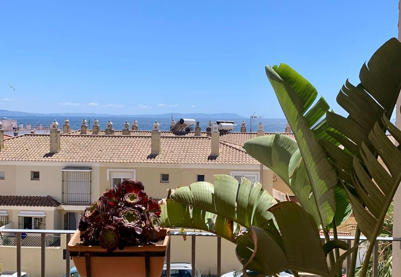 Apartamento en Tarifa - Espacio, terrazas y piscina cerca del centro