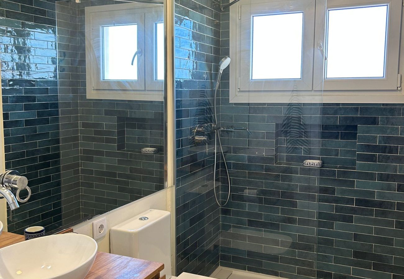 Apartamento en Tarifa - Espacio, terrazas y piscina cerca del centro