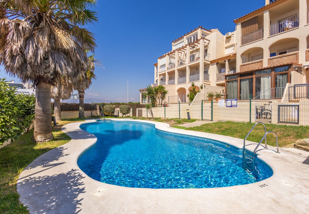 Apartamento en Tarifa - Espacio, terrazas y piscina cerca del centro